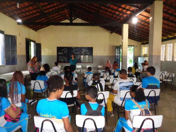 Escola inicia aulas após greve e projeta ano letivo sem transtornos.(Imagem:FlorianoNews)