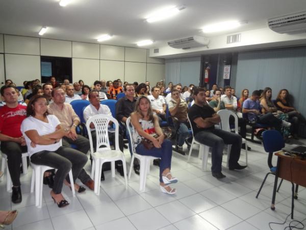 Gestão Financeira foi tema de palestra no SEBRAE.(Imagem:FlorianoNews)