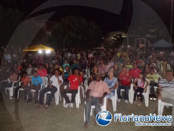 Cantor gospel Armando Filho realiza show em Floriano.(Imagem:FlorianoNews)