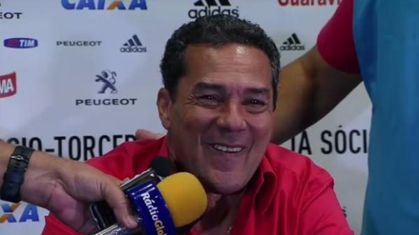 Luxemburgo ri após ser surpreendido com resposta de repórter.(Imagem:Foto: Reprodução SporTV)