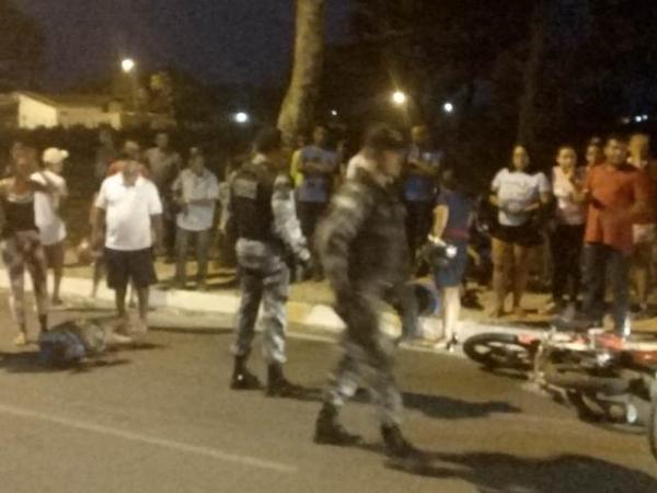 Pedestre fica gravemente ferido ao ser atropelado na Avenida Calisto Lobo.(Imagem:FlorianoNews)