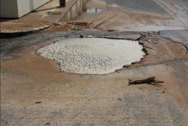 Vazamento na Rua Sete de Setembro(Imagem:Agespisa)