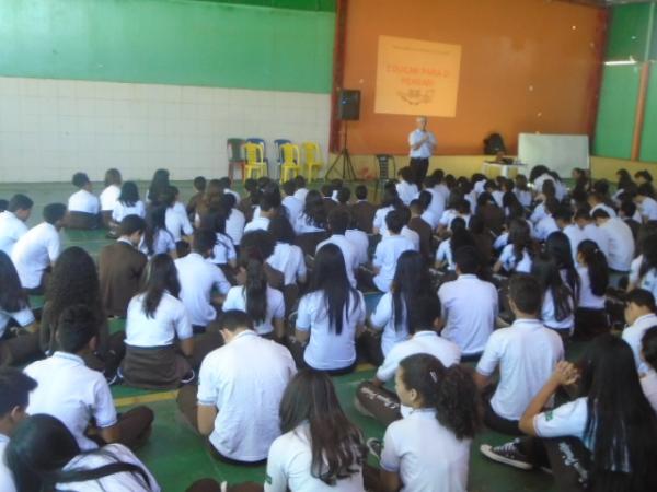 Escola Pequeno Príncipe recebe palestra sobre a importância da Filosofia.(Imagem:FlorianoNews)