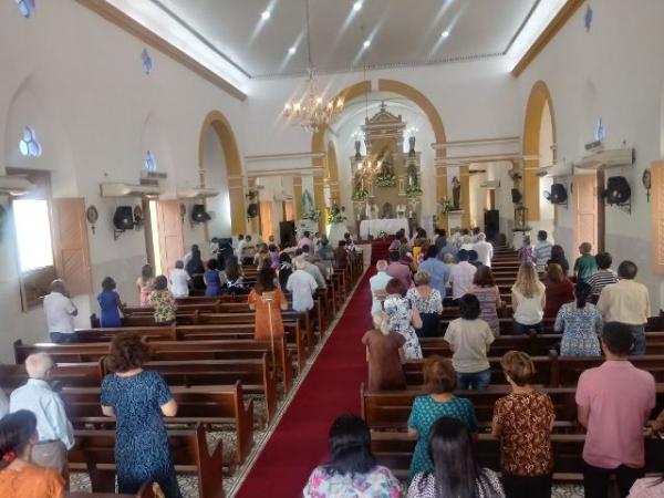 Missa celebra São Pedro de Alcântara e Dia do Piauí em Floriano.(Imagem:FlorianoNews)