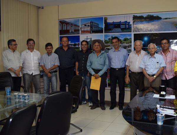 Prefeitura e Acrimep se reúnem para organizar a 45º Exposição Feira Agropecuária de Floriano.(Imagem:Secom)