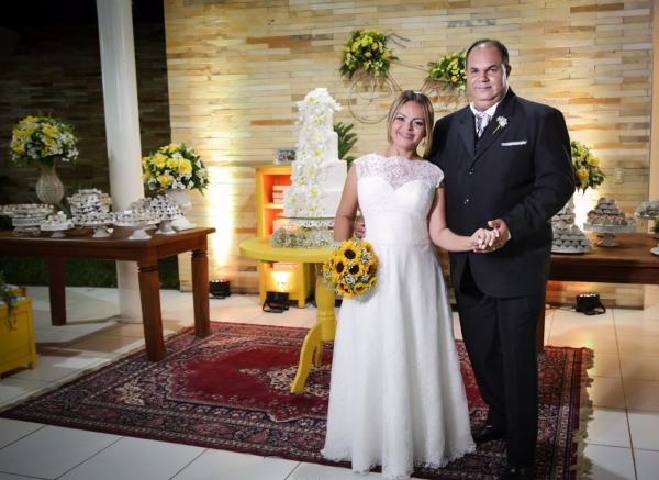  Amigos se uniram e deram a festa de casamento ao casal.(Imagem:Felícia Araújo/ Arquivo Pessoal)