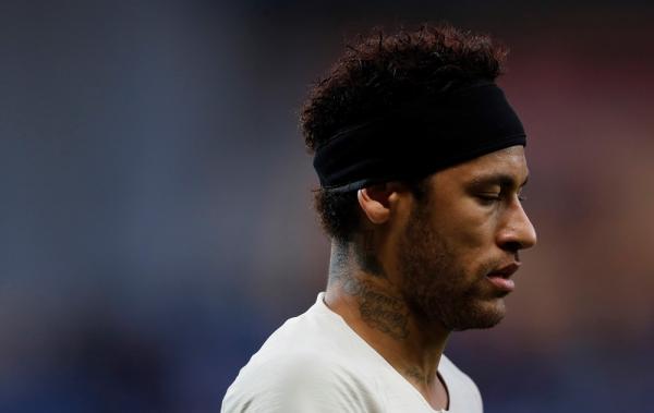 Neymar em Montpellier x PSG(Imagem:EFE/ Guillaume Horcajuelo)