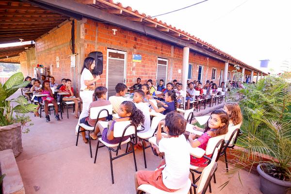 Advogado adota 20 filhos e deixa profissão para ajudar crianças carentes no Piauí(Imagem:Analice Borges/ Cidadeverde.com)