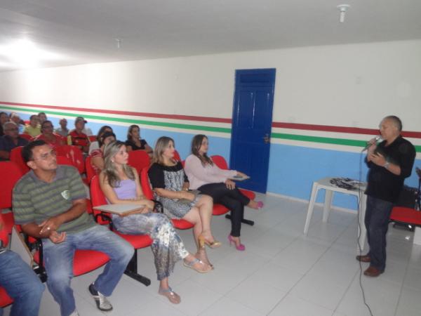 Lançamento de livro(Imagem:FlorianoNews)