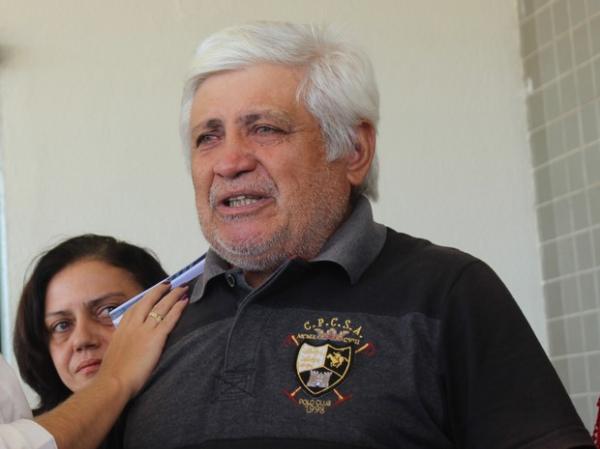 Pai de Júnior Araújo e Bruno Queiroz quer punição ao condutor que provocou colisão.(Imagem: Beto Marques/G1)