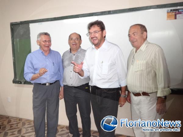 Reforma, ampliação, climatização e equipagem da Escola Municipal Martinho de Sousa Mendes.(Imagem:FlorianoNews)