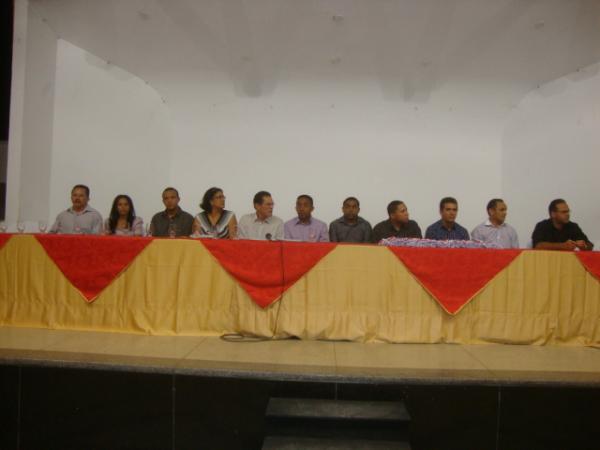 Formatura dos alunos da Rede Municipal - Mesa de Honra(Imagem:redaçao)