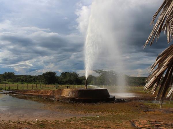 Projeto prevê captação da água dos poços para distribuir no semirárido.(Imagem:Patrícia Andrade/G1)