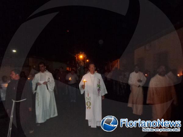 Procissão e missa encerraram os festejos de Nossa Senhora das Graças em Floriano.(Imagem:FlorianoNews)