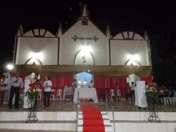 Levantamento do mastro marca abertura dos festejos de Nossa Senhora de Nazaré.(Imagem:FlorianoNews)