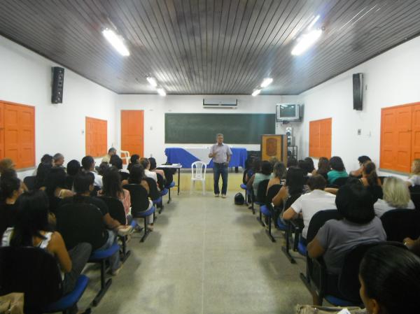 Prof. Nelson Júnior assume Secretaria de Educação e realiza primeira reunião.(Imagem:FlorianoNews)