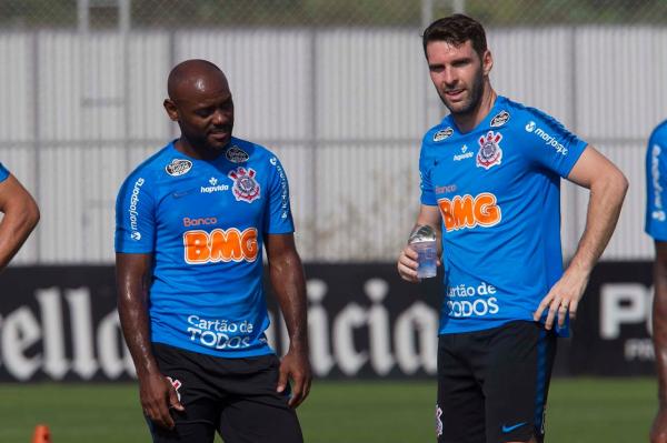 Love e Boselli em treino no ano passado(Imagem:Daniel Augusto Jr/Ag.Corinthians)