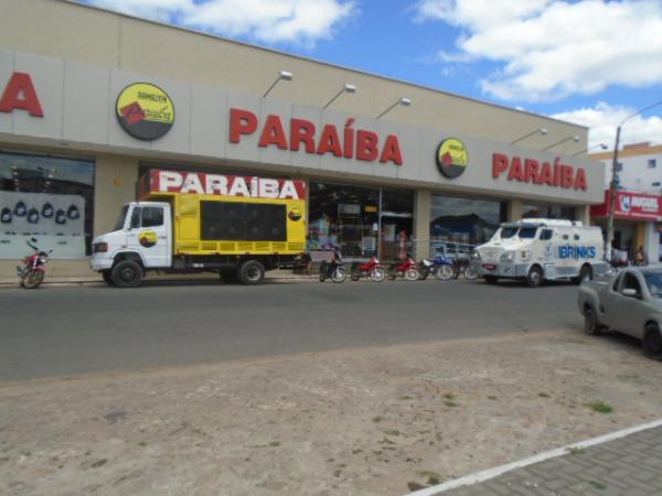 Compre no Armazém Paraíba de Floriano e concorra a produtos Tupperware.(Imagem:FlorianoNews)