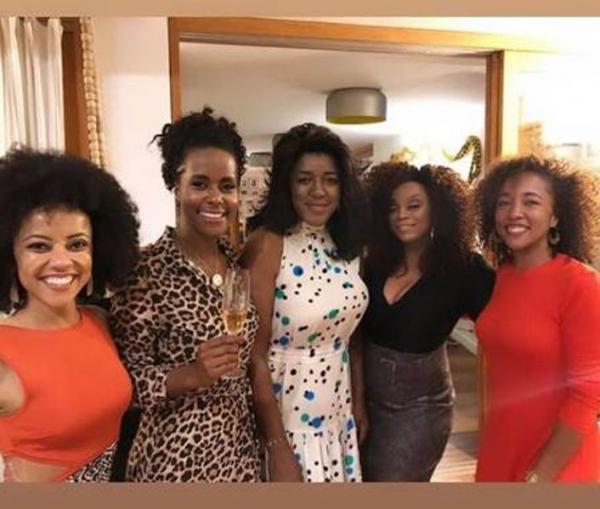 Maju Coutinho faz 41 com festa entre amigas.(Imagem:Reprodução/Instagram)