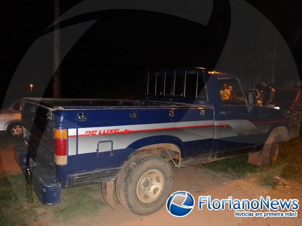 Carro furtado em Floriano é encontrado abandonado em matagal em Barão de Grajaú.(Imagem:FlorianoNews)