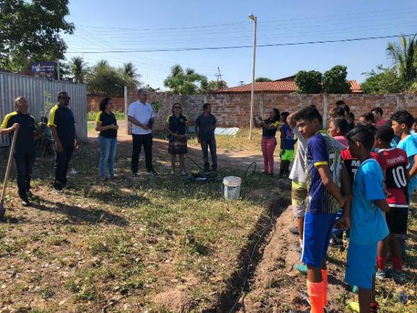 Clube da Agespisa recebe arborização feita pelo Rotary Club Floriano Princesa do Sul.(Imagem:Rotary Club)