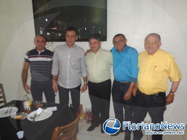 Vereador Flávio Henrique, Prefeito Gilberto Júnior, Deputado Gustavo Neiva, Vereador Carlão e Repórter Amarelinho. (Imagem:FlorianoNews)