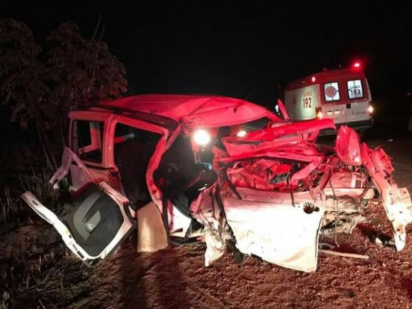 Dupla sertaneja sofre acidente de carro no Mato Grosso.(Imagem:Hipernoticias)