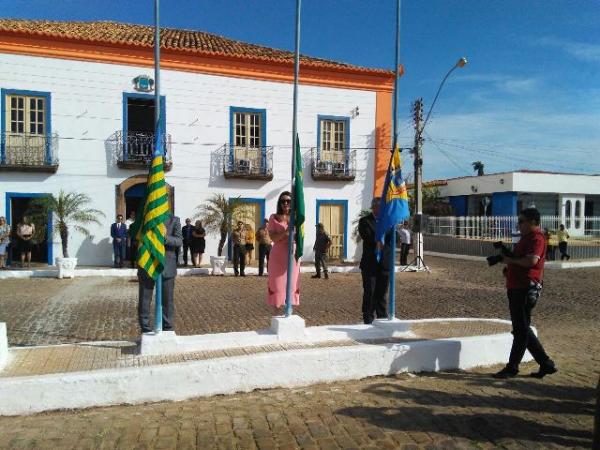 Comandante da PM de Floriano participa do aniversário de adesão do Piauí à independência do Brasil.(Imagem:3° BPM)