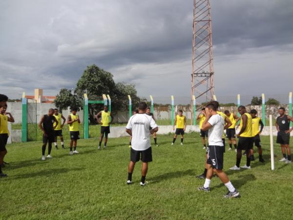 Cori-Sabbá intensifica treinos para o Campeonato Piauiense.(Imagem:FlorianoNews)