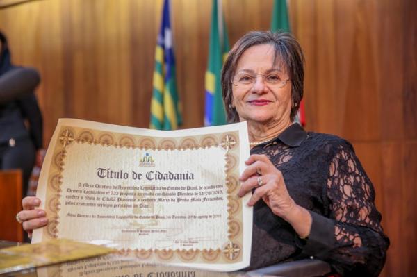 Maria da Penha recebe título de cidadã piauiense.(Imagem:Thiago Amaral/Alepi)