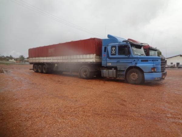 Caminhoneiros reclamam do desconforto de Atacado em Barão de Grajaú.(Imagem:FlorianoNews)