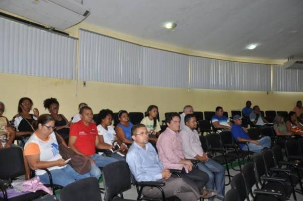 Audiência pública discute o reenquadramento dos servidores municipais.(Imagem:SECOM)