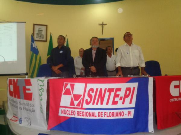 Postulantes à Prefeitura de Floriano participam de mesa redonda na Câmara.(Imagem:FlorianoNews)