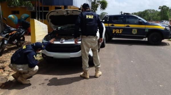Veículo tomado de assalto no Maranhão é recuperado na rodovia BR-343 em Teresina(Imagem:Divulgação)
