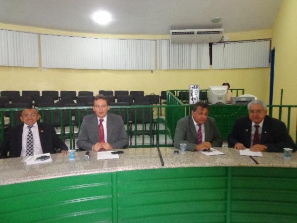 Vereadores: Carlão (PTB), Fábio Braga (PP), Carlos Antônio (PRTB) e José Leão (PSD).(Imagem:FlorianoNews)