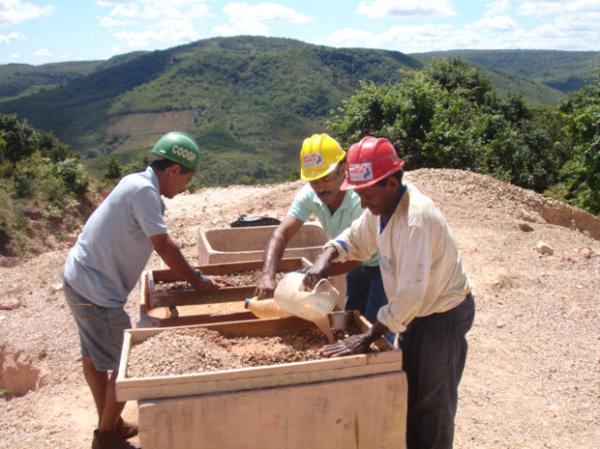 Processo de mineração da Mina do Boi Morto, em Pedro II, no Piauí.(Imagem:Marcelo Morais/Sebrae)