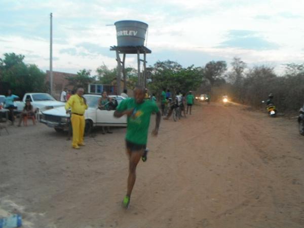 Corrida Ciclista e Pedestre reuniu atletas na localidade Pequi.(Imagem:FlorianoNews)