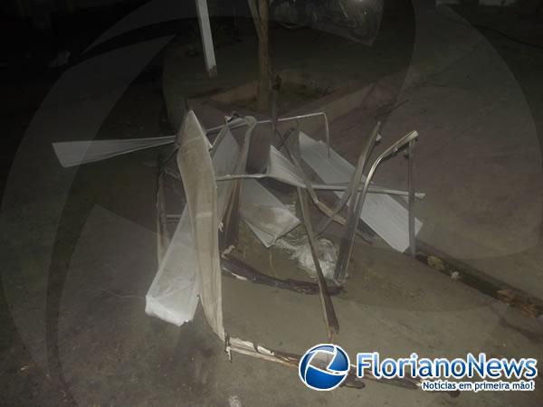 Incêndio causa danos materiais à sorveteria em Floriano.(Imagem:FlorianoNews)