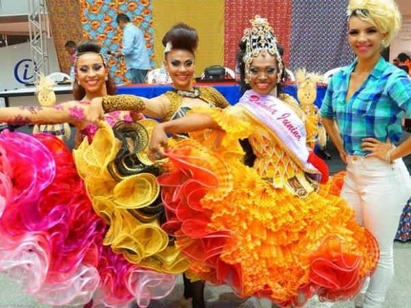 Rainhas caipira campeãs do concurso estadual de rainhas do PI.(Imagem:Flávio Farias/Arquivo Pessoal)