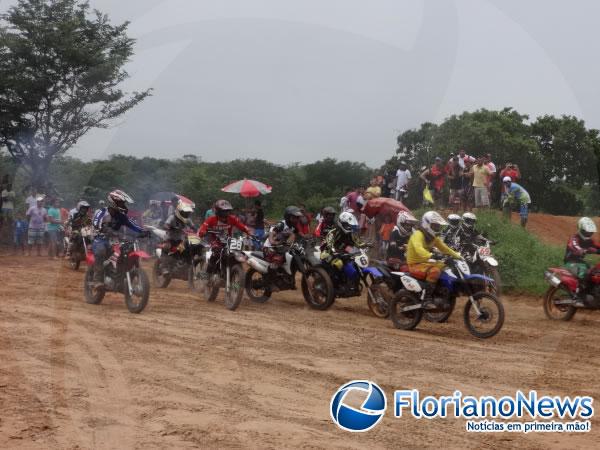 Emoção em duas rodas e muita adrenalina marcaram o I Motocross Arena Show de Floriano.(Imagem:FlorianoNews)