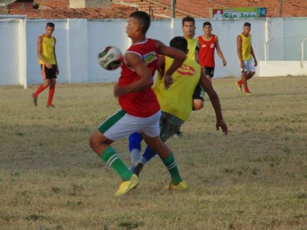 Base sub-19 segue em avaliação. Passarinho deve aproveitar jovens na Copa Piauí.(Imagem:Ricardo Andrade)