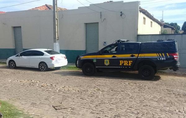 PRF prende condutor que empreendeu fuga após abordagem policial em Floriano.(Imagem:Jc24horas)