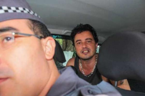 Renner, da dupla com Rick, é detido por embriaguez após provocar acidente em SP.(Imagem:MSN)