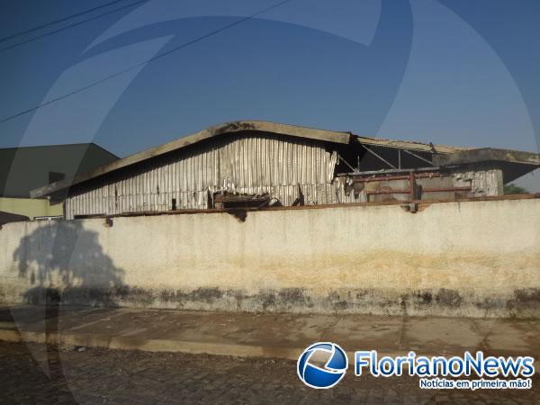 Incêndio atinge parte do Hospital Regional Tibério Nunes em Floriano.(Imagem:FlorianoNews)