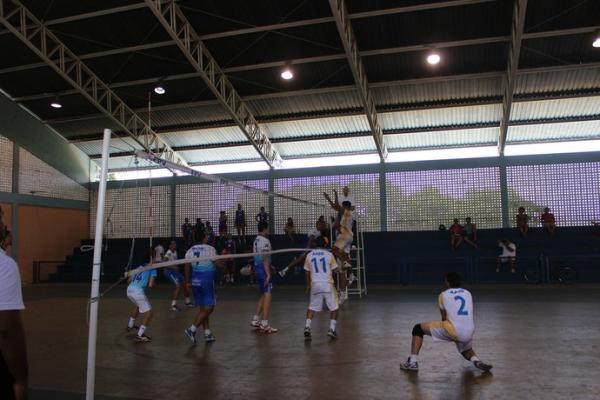 AABB mostra poderio ofensivo e vence em prévia da decisão do Piauiense de vôlei.(Imagem:Josiel Martins/GloboEsporte.com)