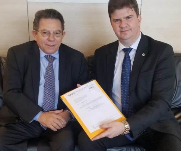 Avelino Neiva discute projeto de galerias para Floriano.(Imagem:Ascom)