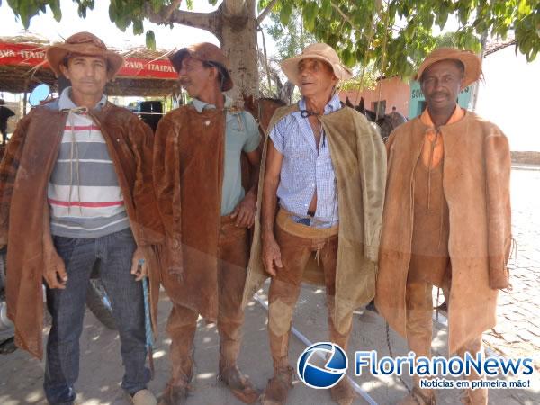 Programação da XXIII Festa do Vaqueiro na cidade de Nazaré do Piauí reinicia com missa.(Imagem:FlorianoNews)