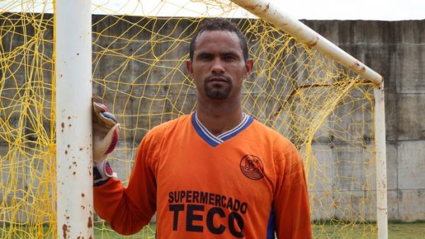 Goleiro Bruno em Santa Luzia.(Imagem:Bernardo Pombo e Luiz Cláudio Amaral)