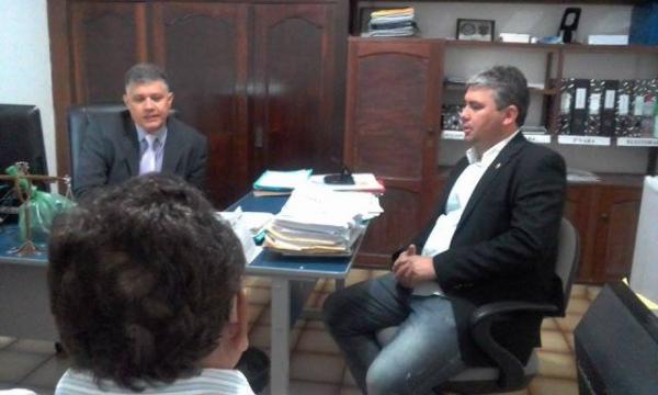 Reunião define parceria entre Ministério Público e Poder Legislativo de Floriano.(Imagem:FlorianoNews)