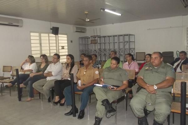 Órgãos de Segurança Pública de Floriano se reuniram para traçar estratégias do Carnaval 2013.(Imagem:FlorianoNews)